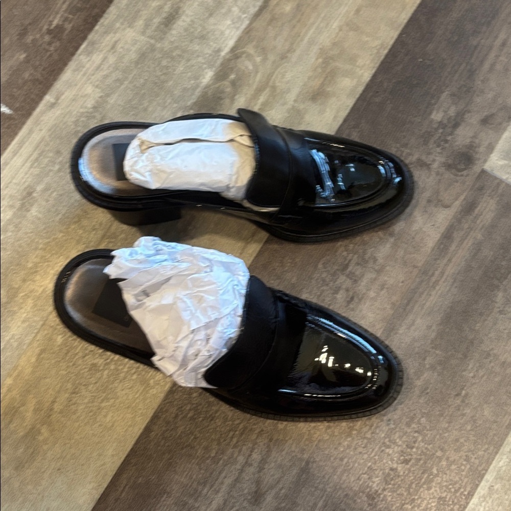 Dolce Vita Mali Heeled Loafer Mule Size 10- Made in Brazil - Picture 3 of 4